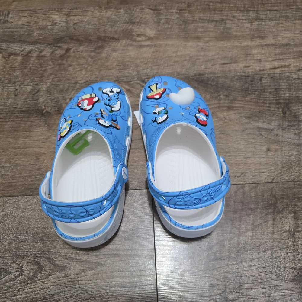 New Crocs  X Blue Smurfs Sandals  Youth Girls J 2